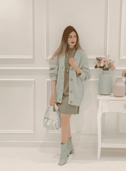 20 Mint Green Outfits - Tips On How To Style Mint Green