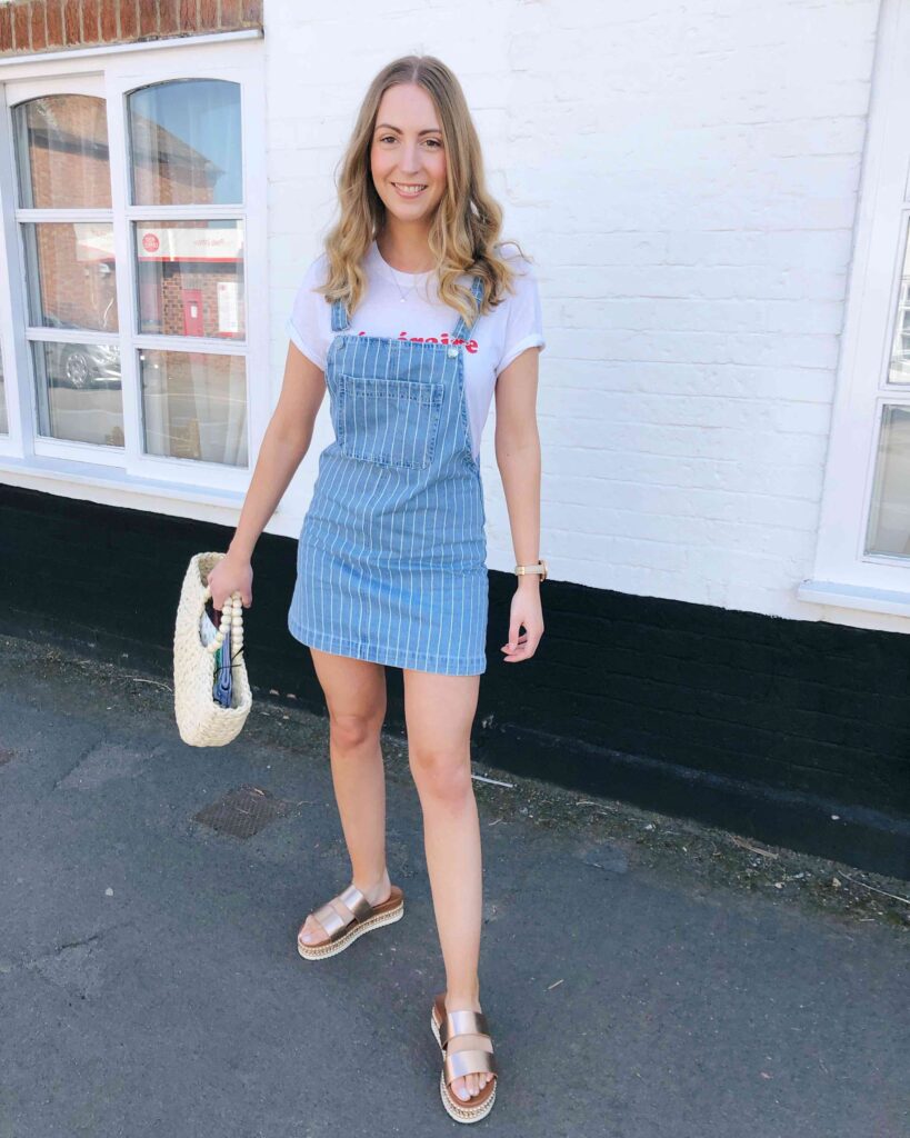 pinafore outfit