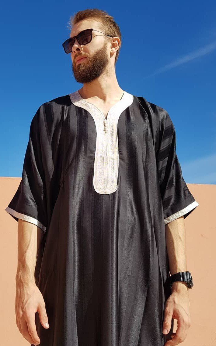 30 Amazing Men's Traditional Outfits from Around the World