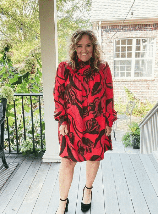 20 Best Christmas Outfits For Women Over 50
