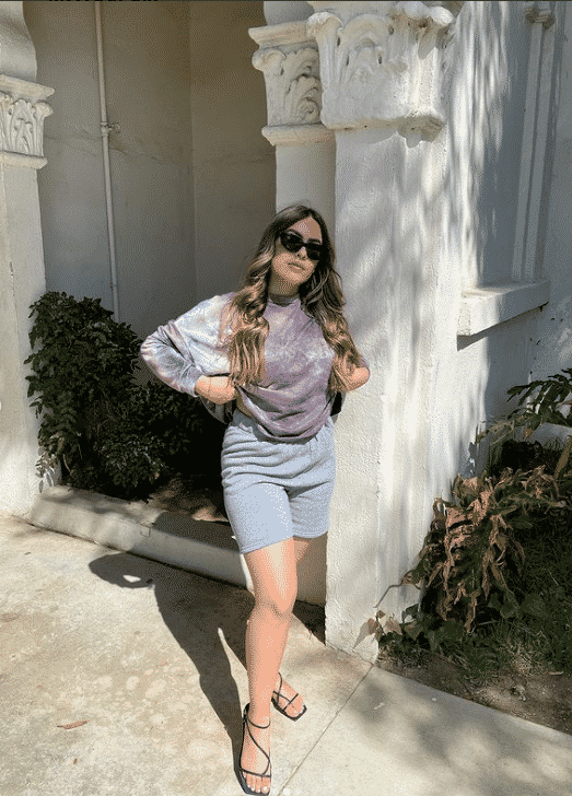 Grey Shorts Outfit Ideas