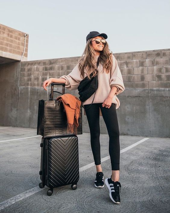 What to wear to an Island Vacation? 19 Outfits & Packing List