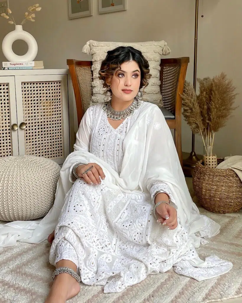 chikankari kurti designs