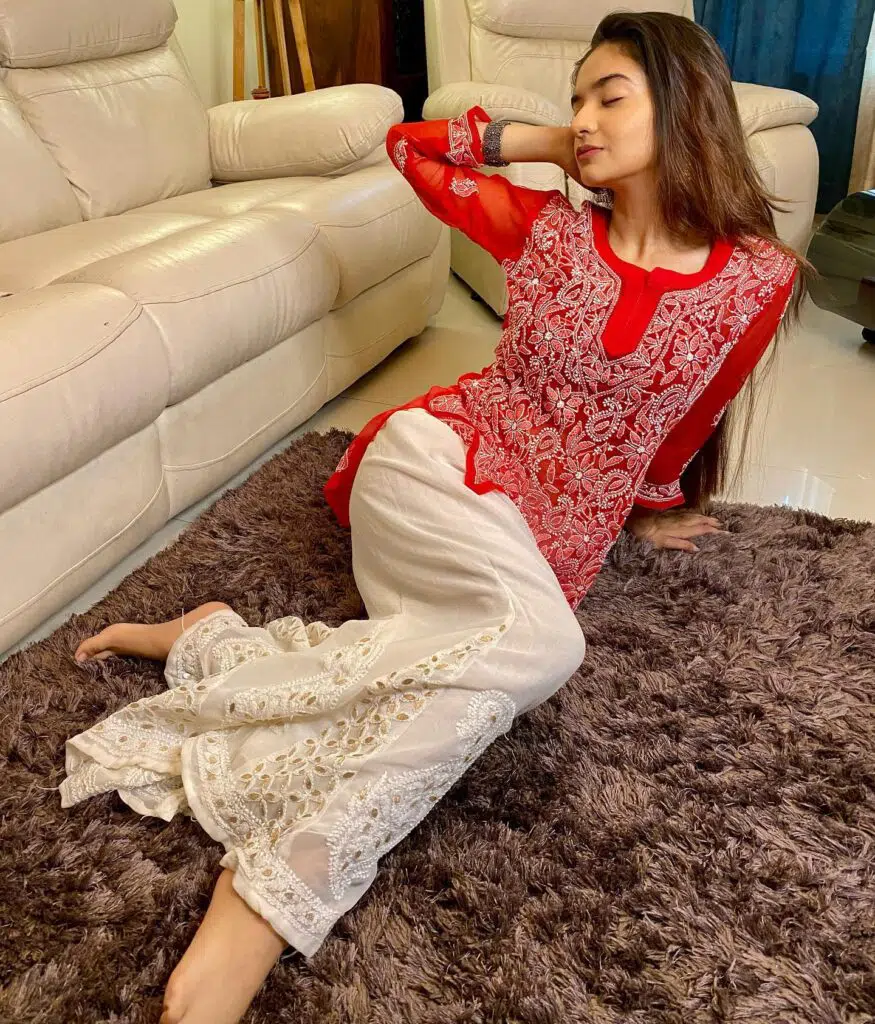 chikankari kurti designs