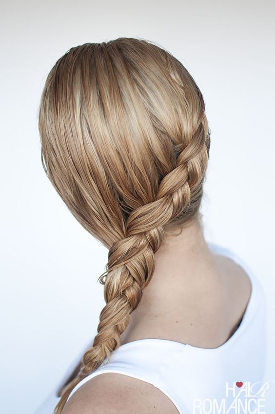 Wet Hairstyles: How to Get The Wet Hair Look?