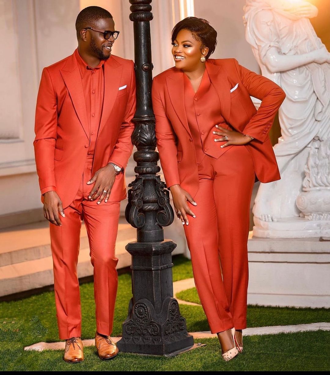 Celebrity Couples Matching Outfits (23)