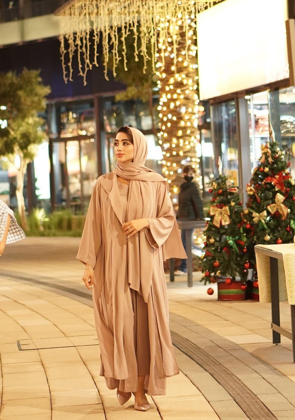 30 Most Popular Dubai Street Style Fashion Ideas for Women