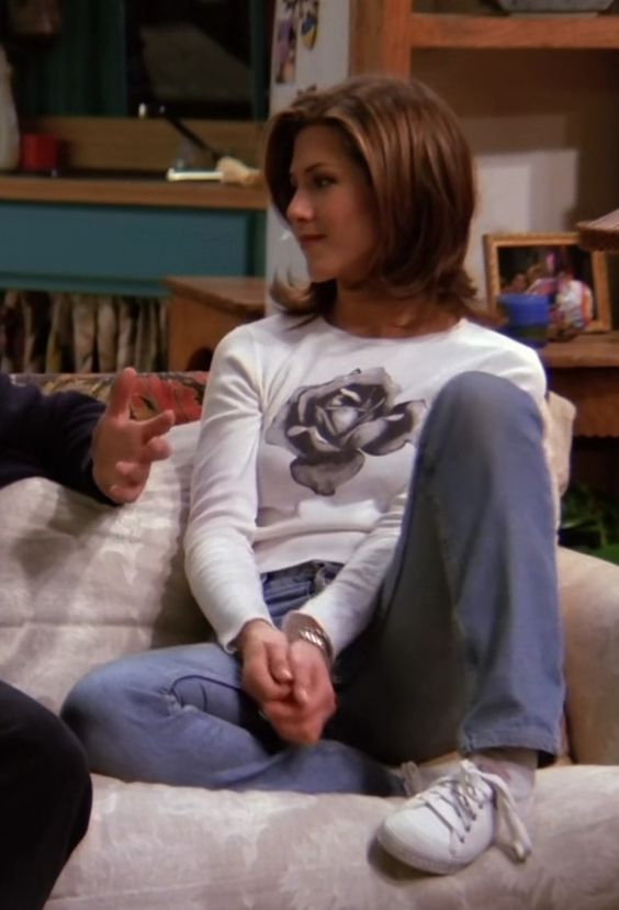 10 Rachel Green Outfits That Are Still Relevant