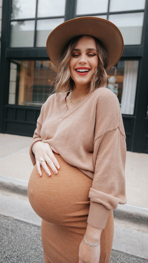 Maternity Skirt Outfit