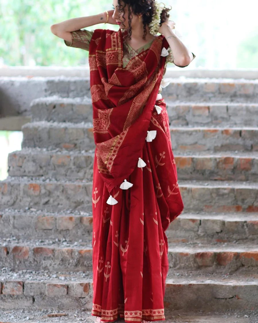bengali saree with tassel details