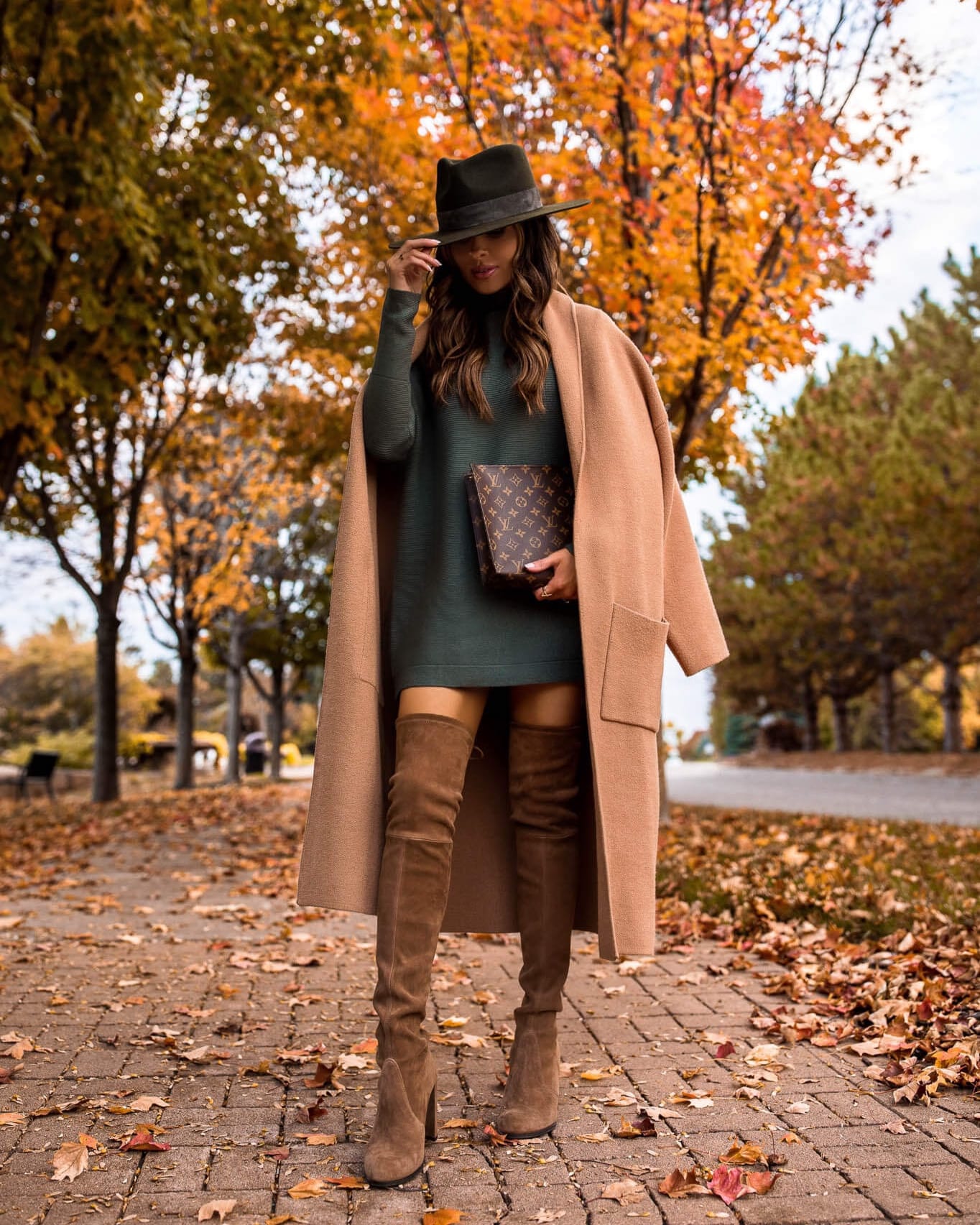 Outfits with over-the-knee boots