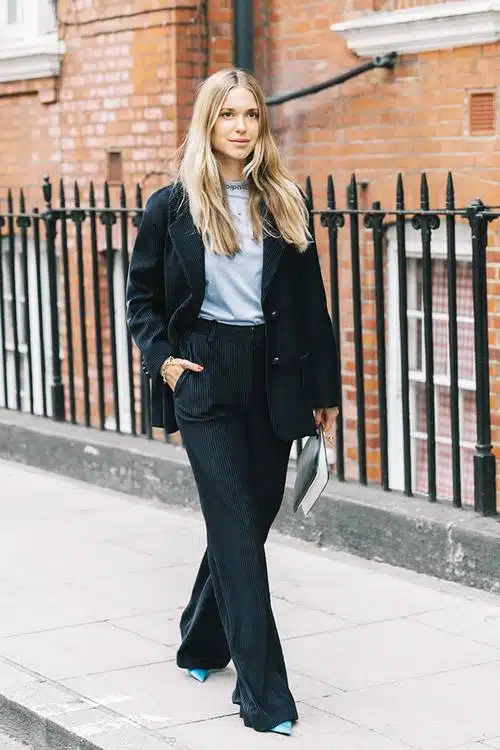 How to wear black and navy