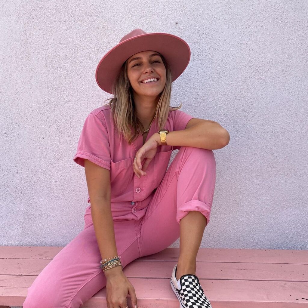 20 Best Pink Jumpsuit Outfit Ideas And Tips On How To Style Them