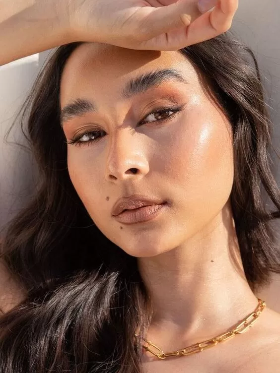 glowy sunkissed make up