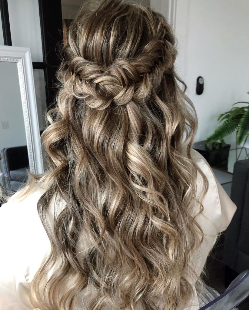 29 Gorgeous Wedding Guest Hairstyles To Try In 2023