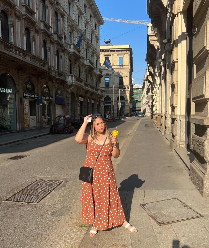 What To Wear In Florence? 29 Outfit Ideas & Packing Tips