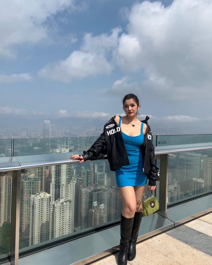 What To Wear in Hong Kong? 25 Outfits and Packing List