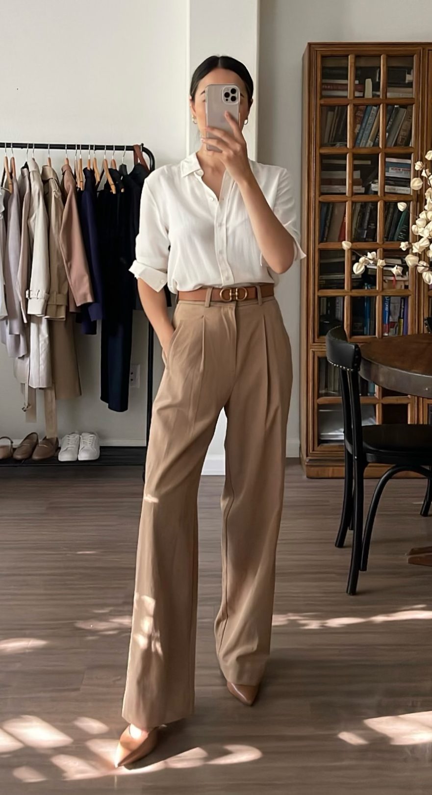 13 Chic Spring Work Outfits For Women With Styling Tips