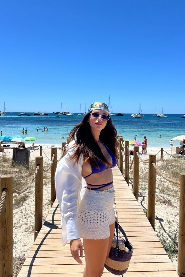 18 Cool Beach Outfits Ideas this Summer with Styling Tips
