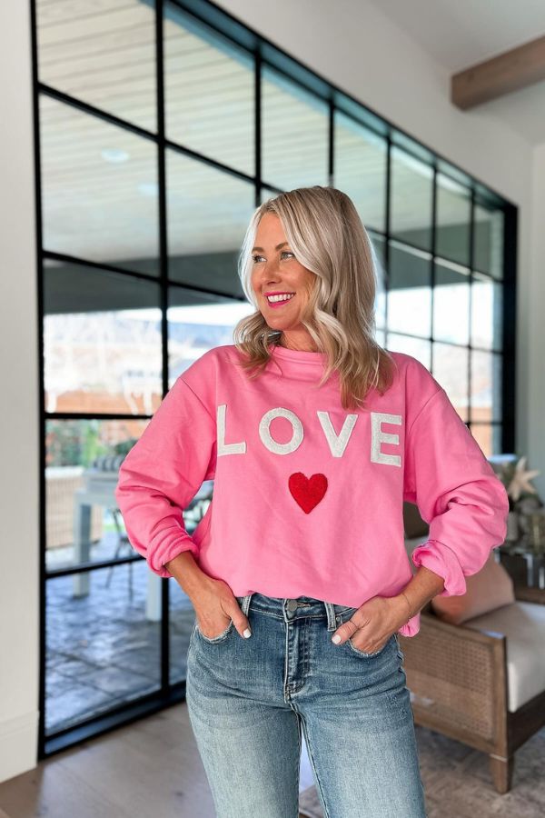 How to Style Pink Sweaters? 15+ Outfit Ideas